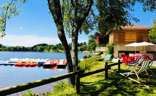 Camping Les Demeures du Lac***